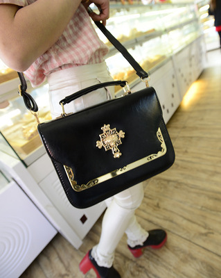 2014新款復古時尚郵差包 潮流女包選購指南