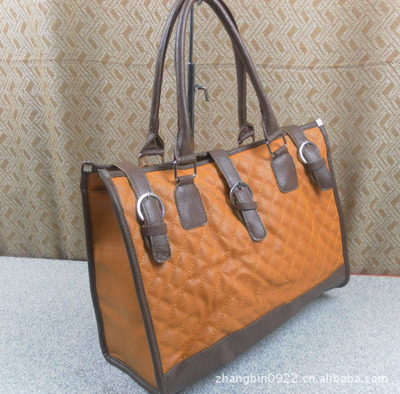 保定白溝東振箱包銷售處 專業提供時尚休閑包，質量與價格兼得